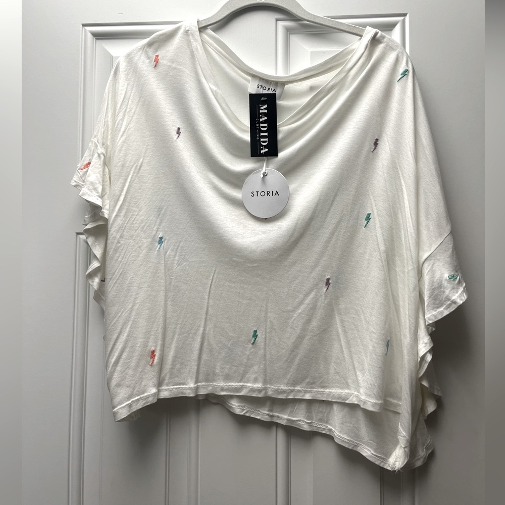 Brand new boutique flutter sleeve top